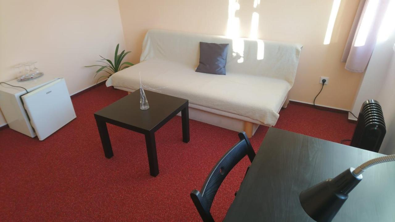 Hotel Srejber Červený Kostelec Extérieur photo