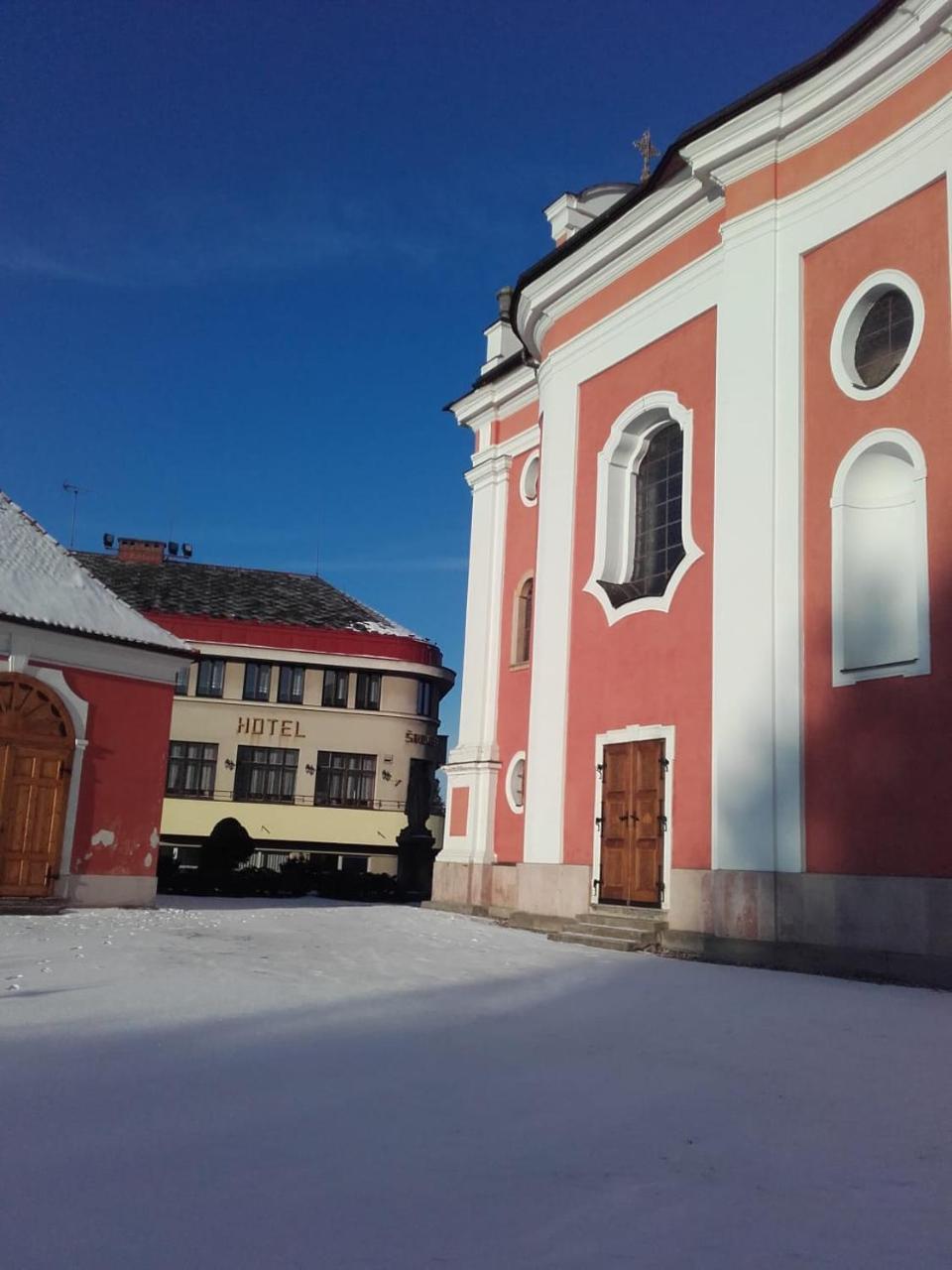 Hotel Srejber Červený Kostelec Extérieur photo